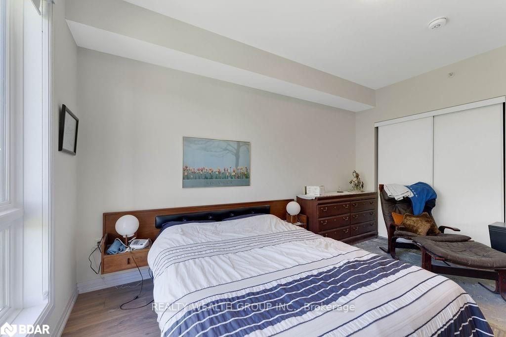300 Essa Rd, #204