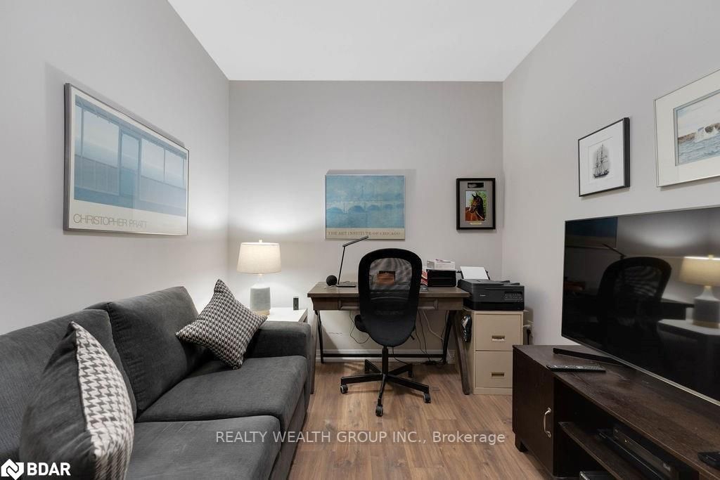 300 Essa Rd, #204
