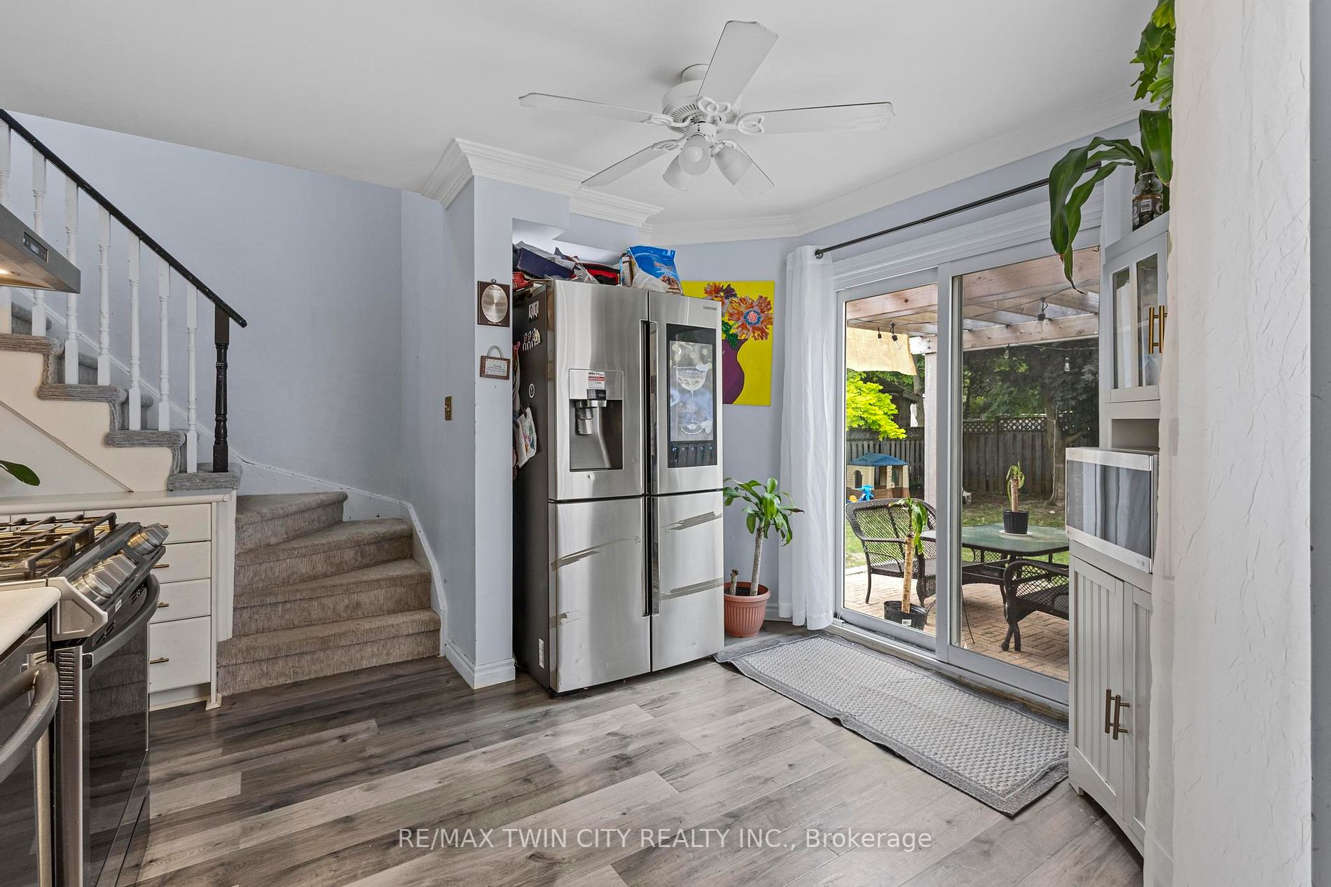 293 Livingstone St W