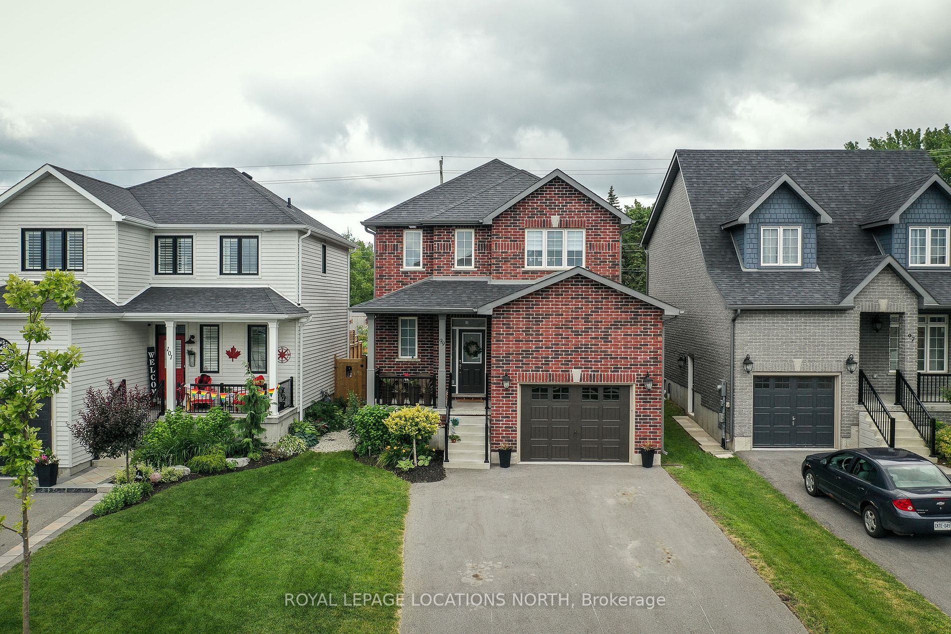 99 Lockerbie Cres