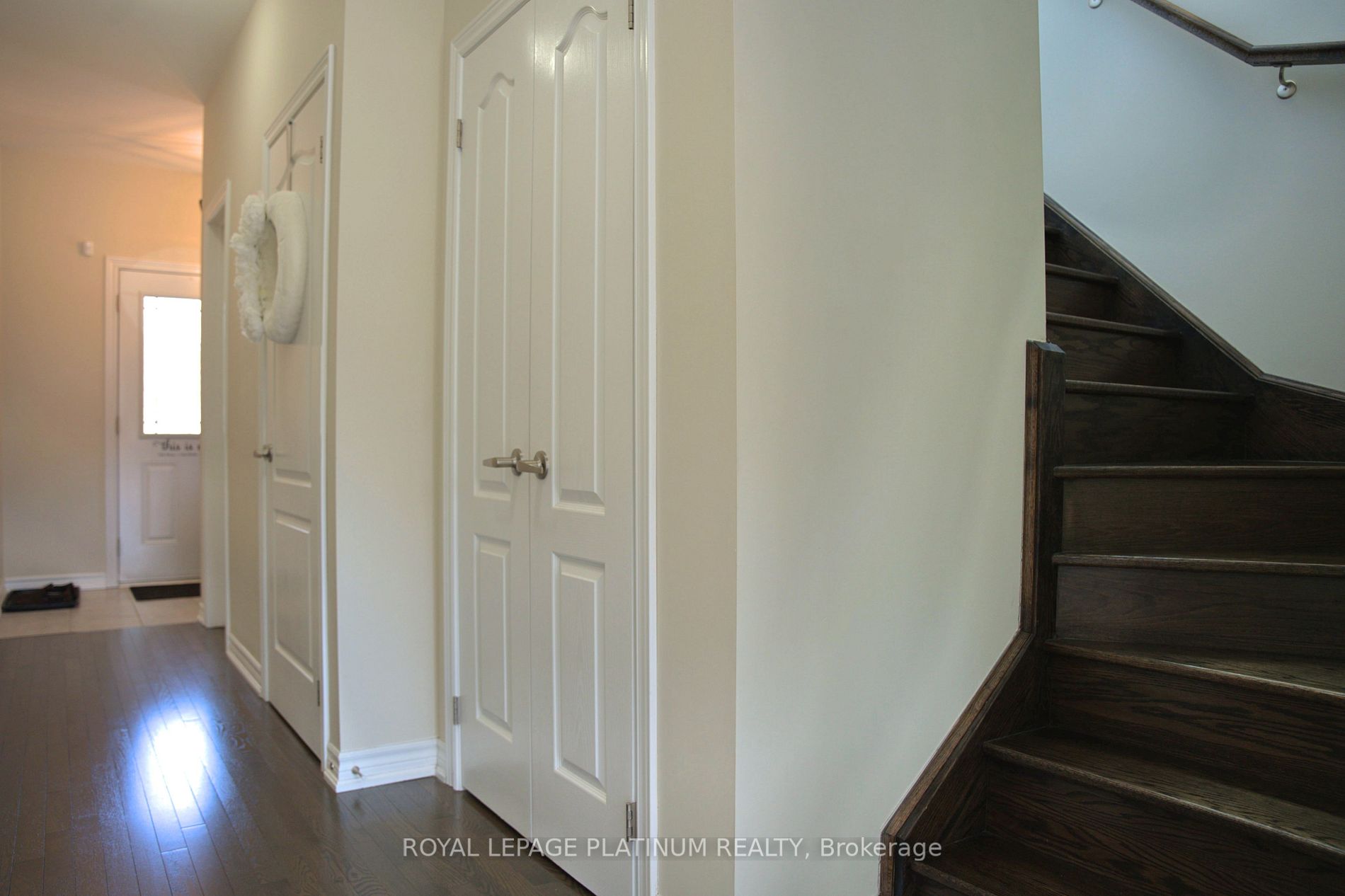 37 Cygnus Cres
