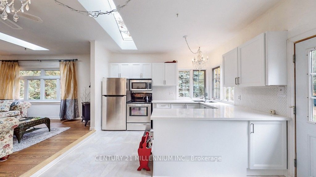 Listing S6126552 - Large Photo # 3