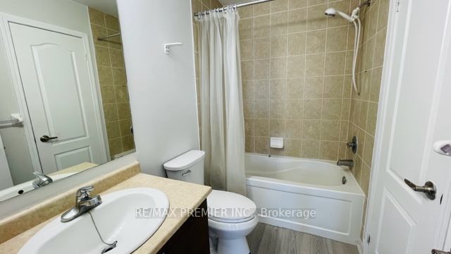 140 Sydenham Wells Rd