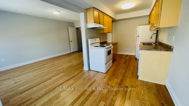 140 Sydenham Wells Rd