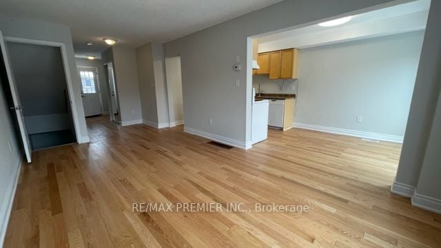 140 Sydenham Wells Rd