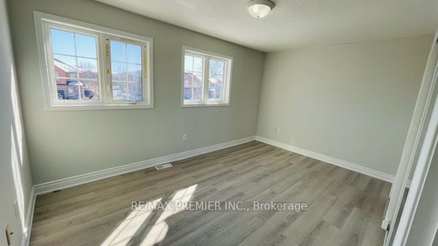 140 Sydenham Wells Rd