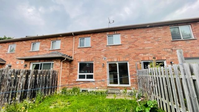 140 Sydenham Wells Rd