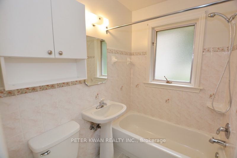 24 Northpark Rd, #Upper