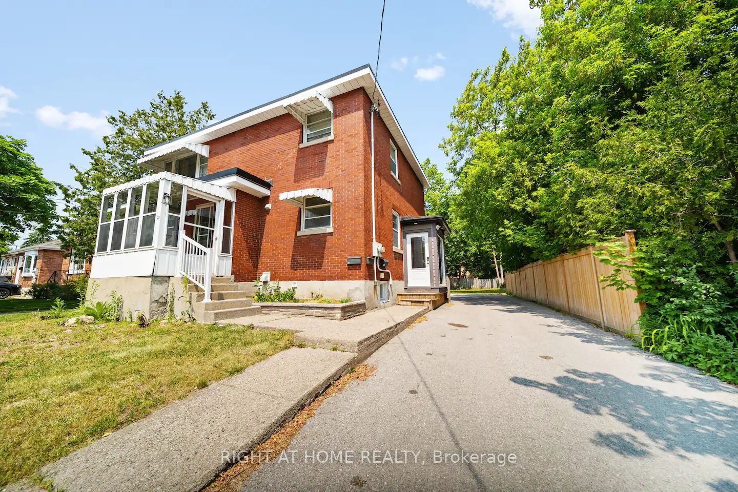 21 Thomson St, #Main Fl