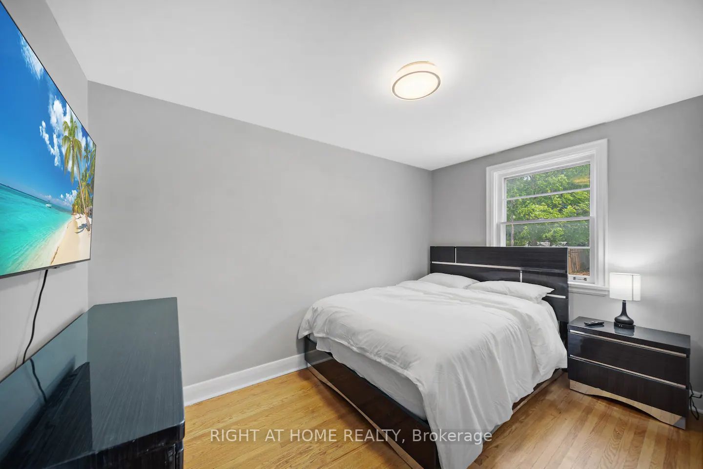 21 Thomson St, #Main Fl