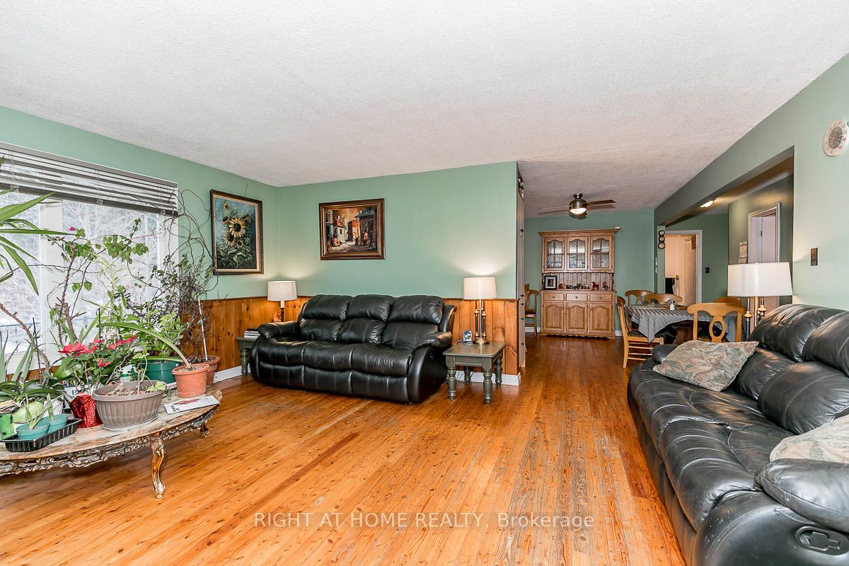 401 Ridge Rd W
