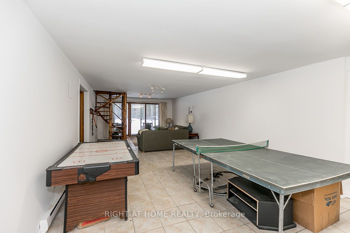 401 Ridge Rd W