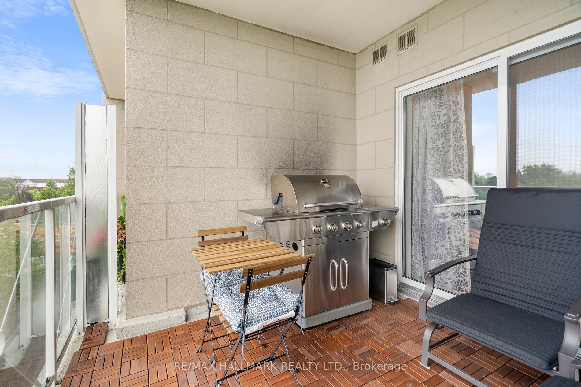 354 Atherley Rd, #414