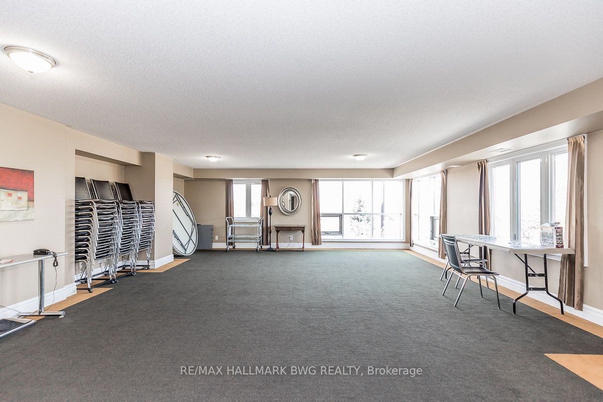 500 Mapleview Dr W, #205