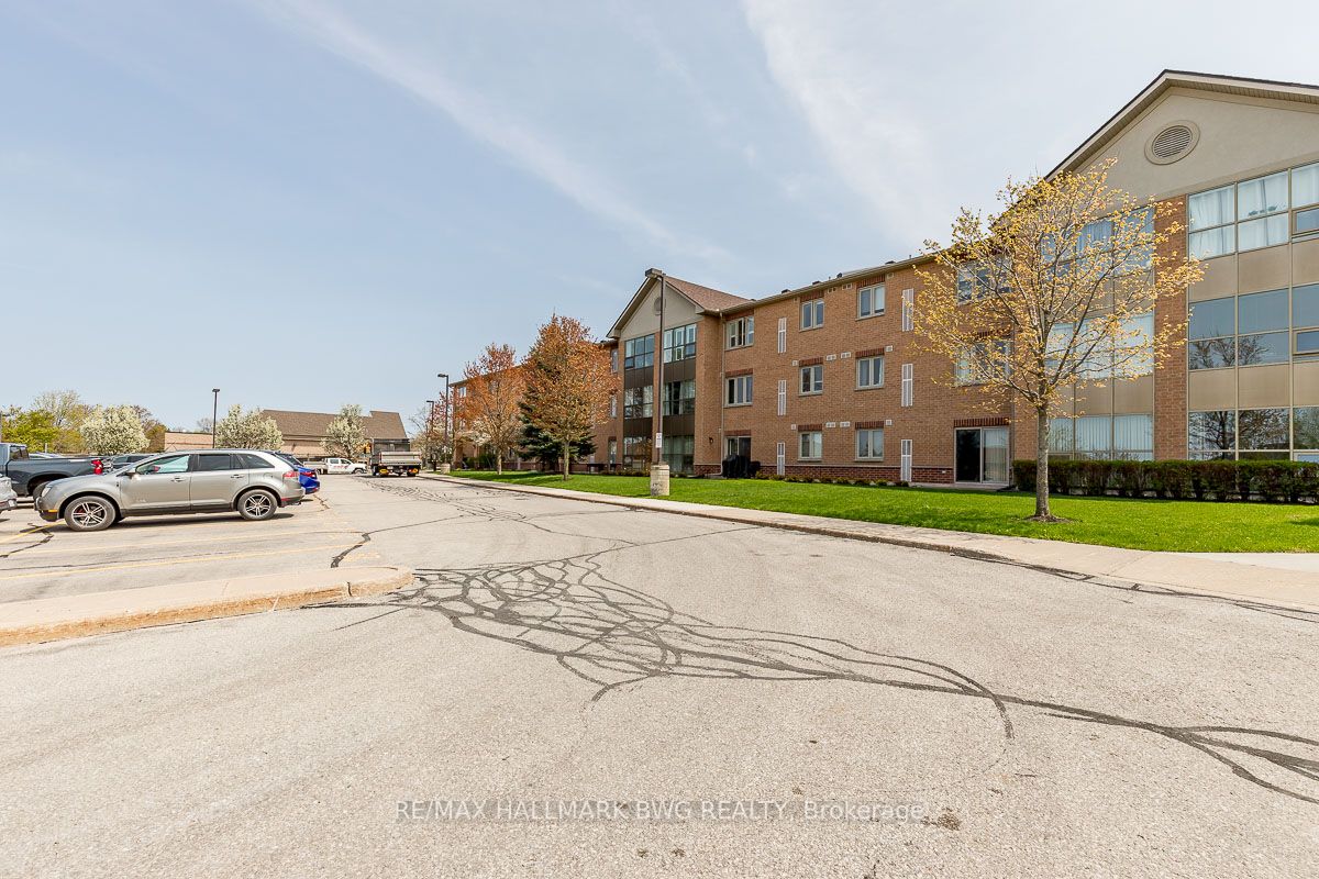 500 Mapleview Dr W, #205