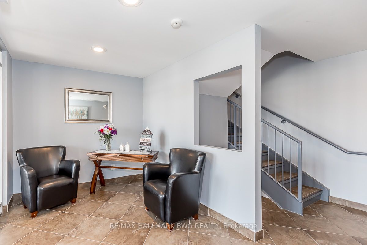 500 Mapleview Dr W, #205