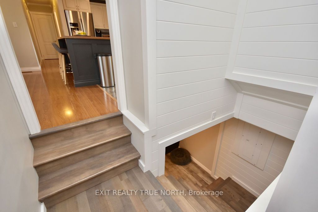 12 Huron St