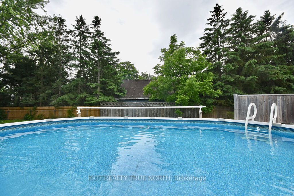 12 Huron St