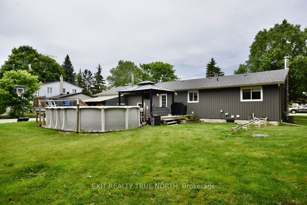 12 Huron St