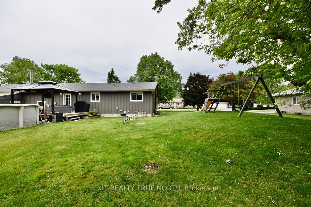 12 Huron St