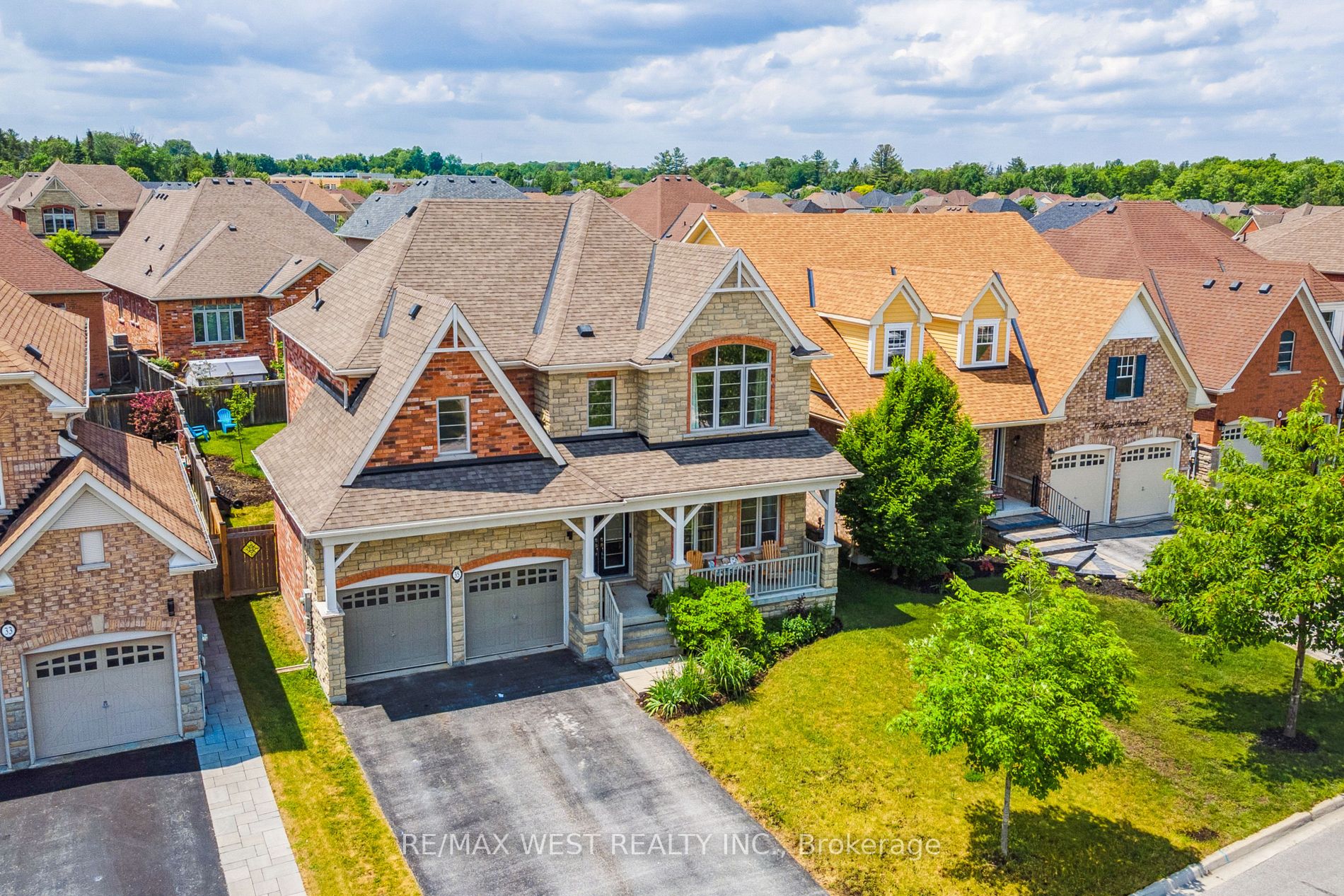35 Royal Park Blvd
