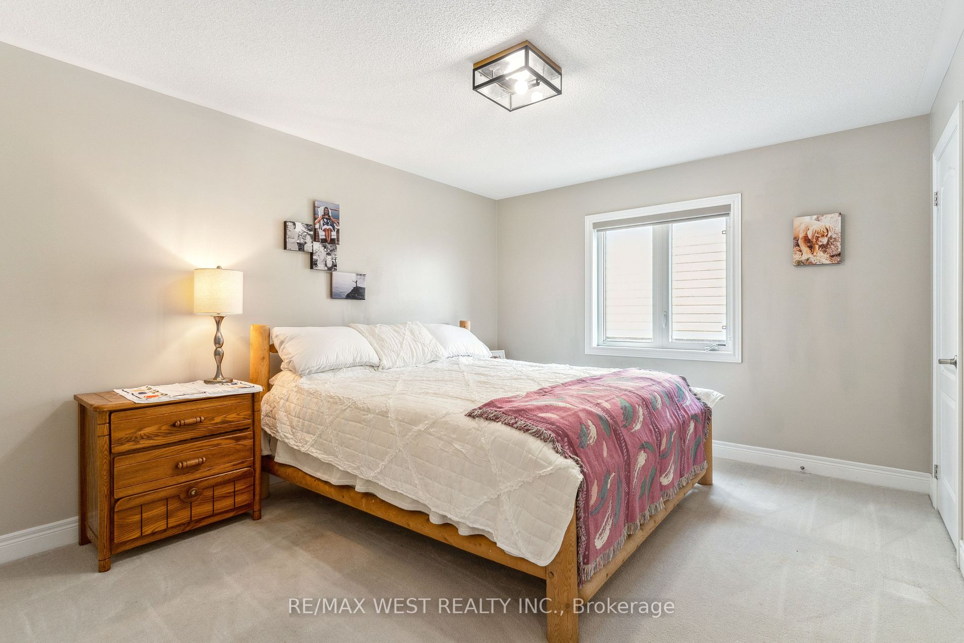 35 Royal Park Blvd
