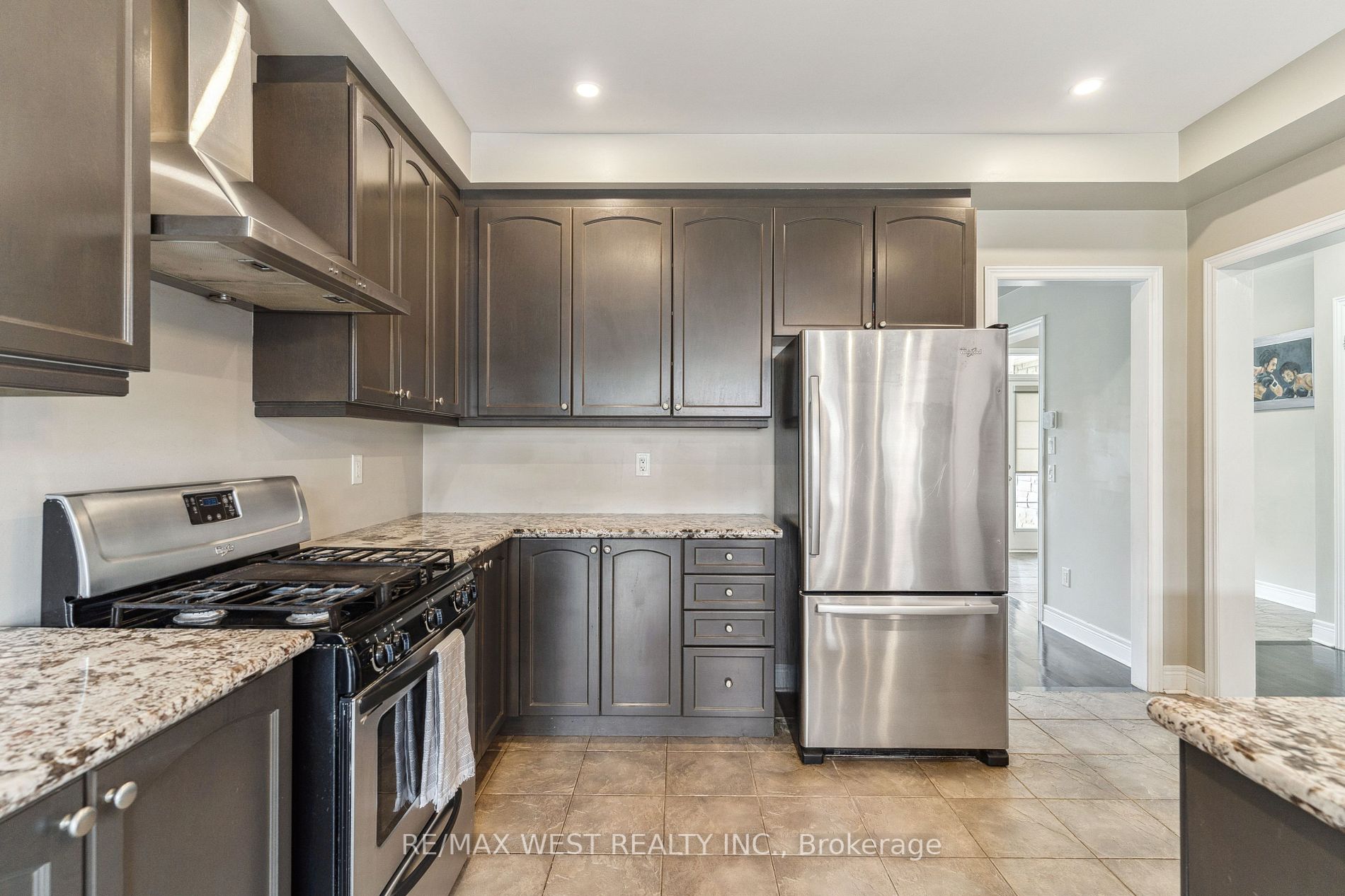 35 Royal Park Blvd