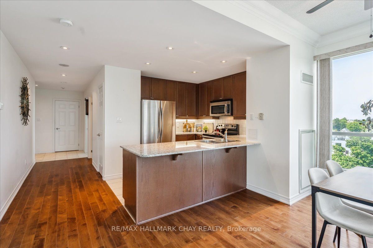37 Ellen Street, #802