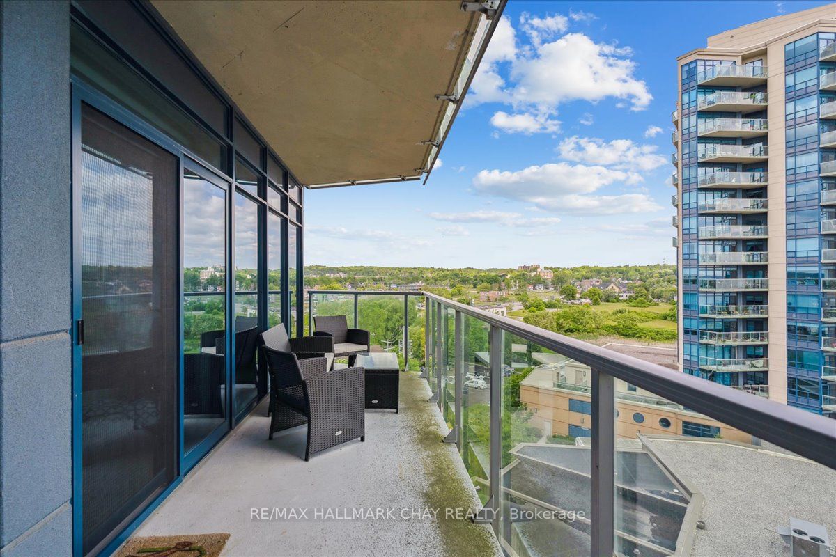 37 Ellen Street, #802