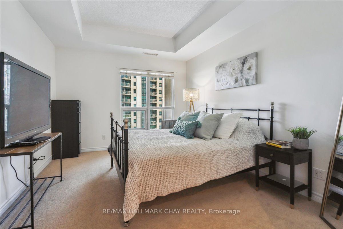 37 Ellen Street, #802