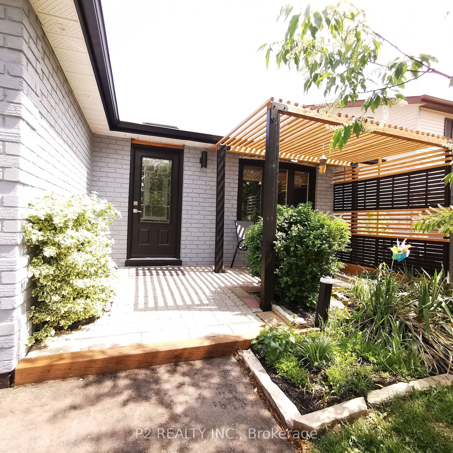 4 Mccuaig Crt