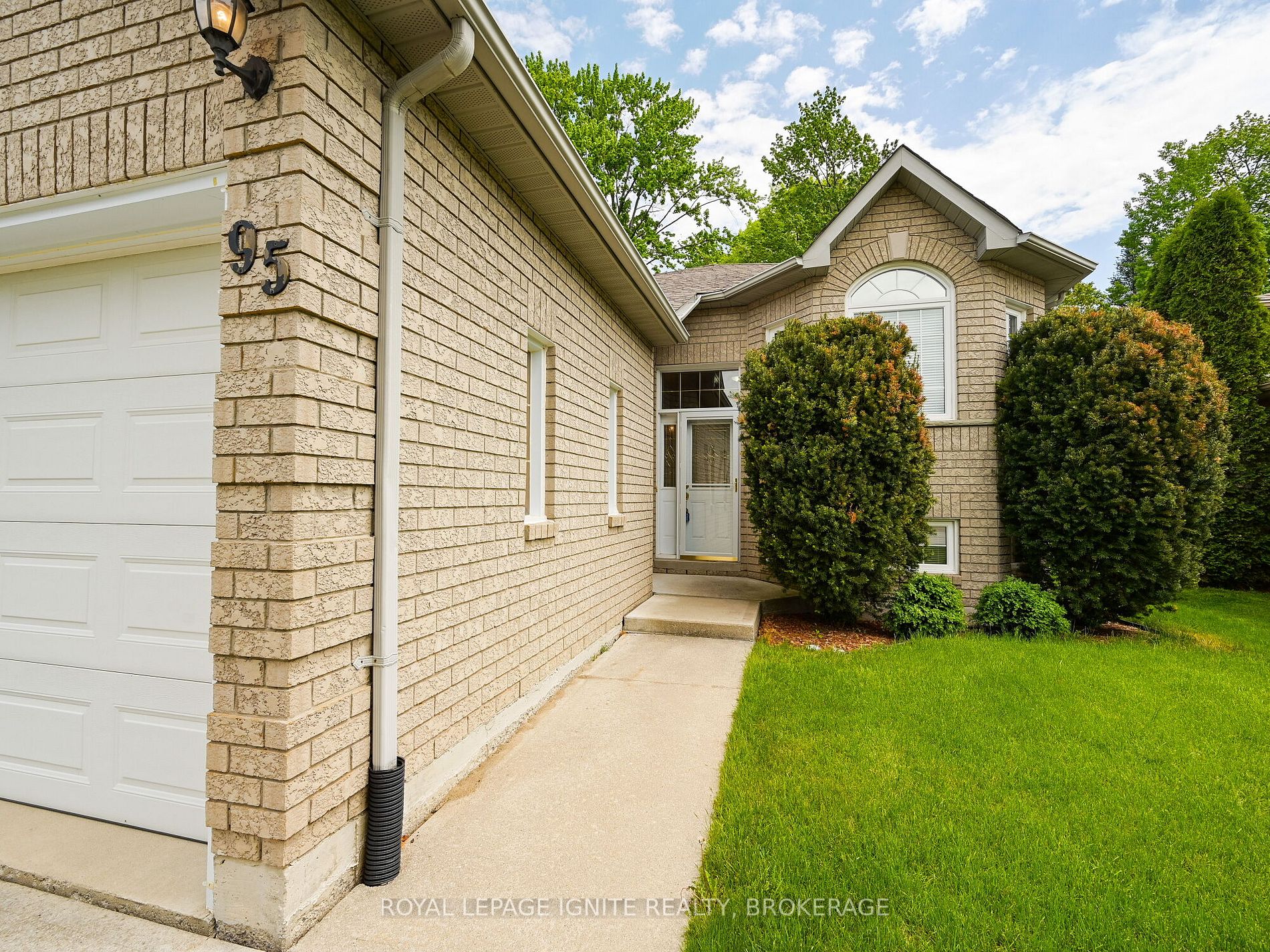 95 Glen Eton Rd