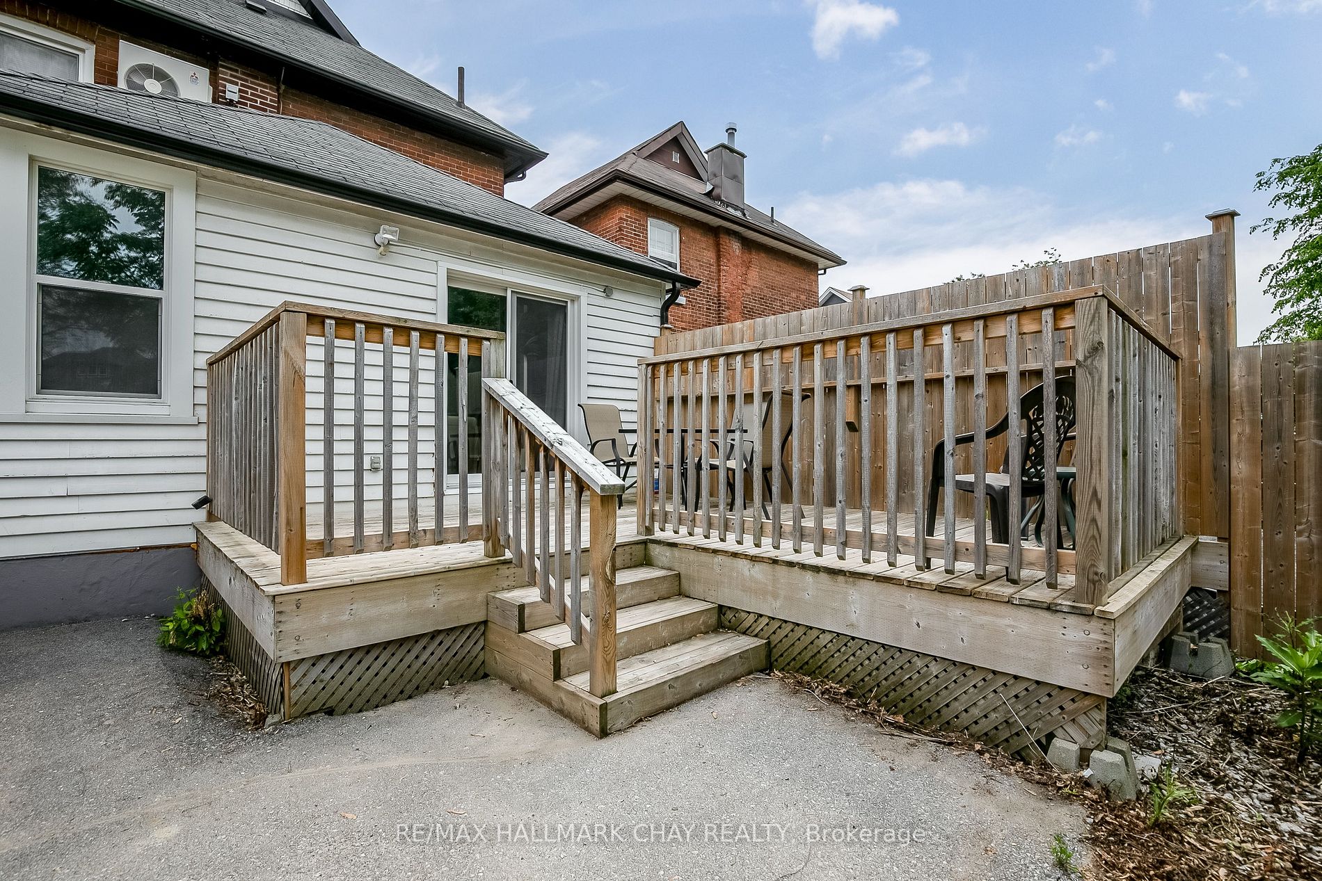 38 Tiffin St