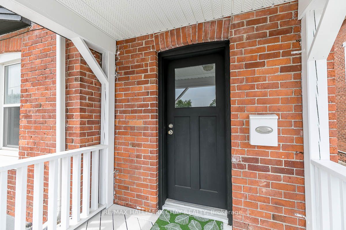 38 Tiffin St