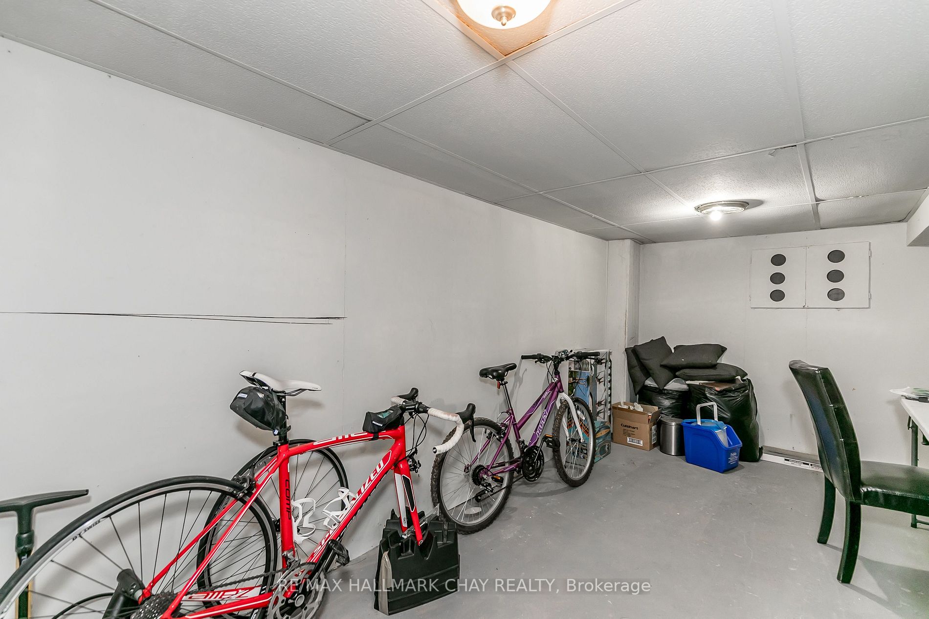38 Tiffin St