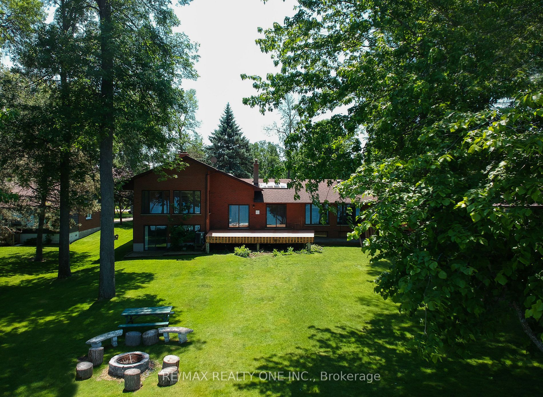 16 Thicketwood Place