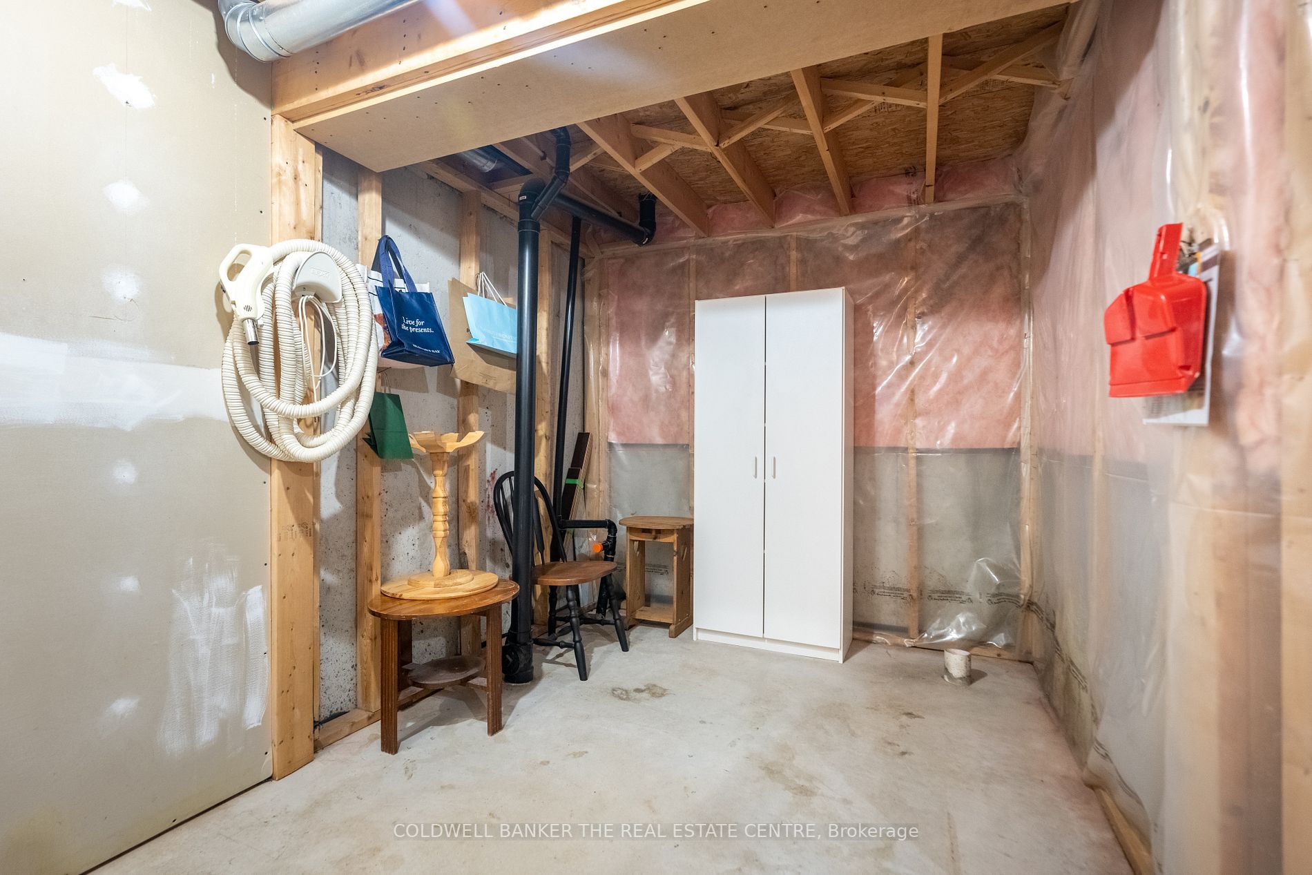20 Silver Maple Crescent
