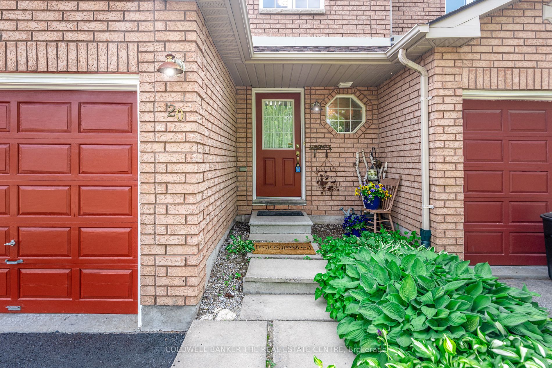 20 Silver Maple Crescent