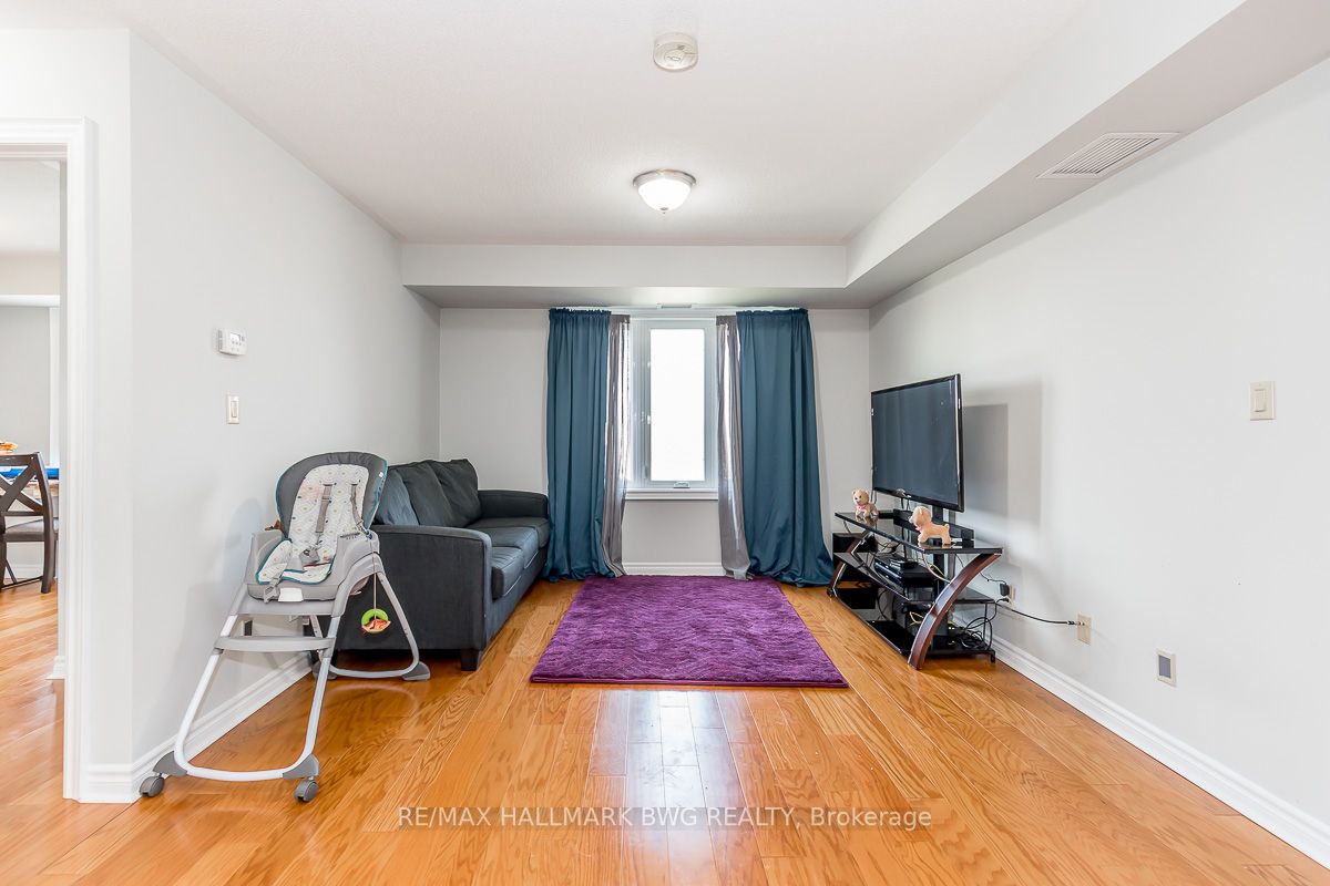 500 Mapleview Dr W, #205