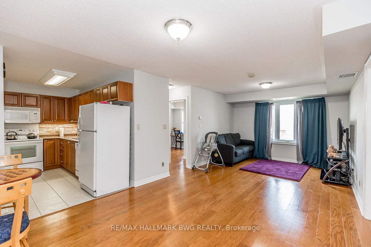 500 Mapleview Dr W, #205