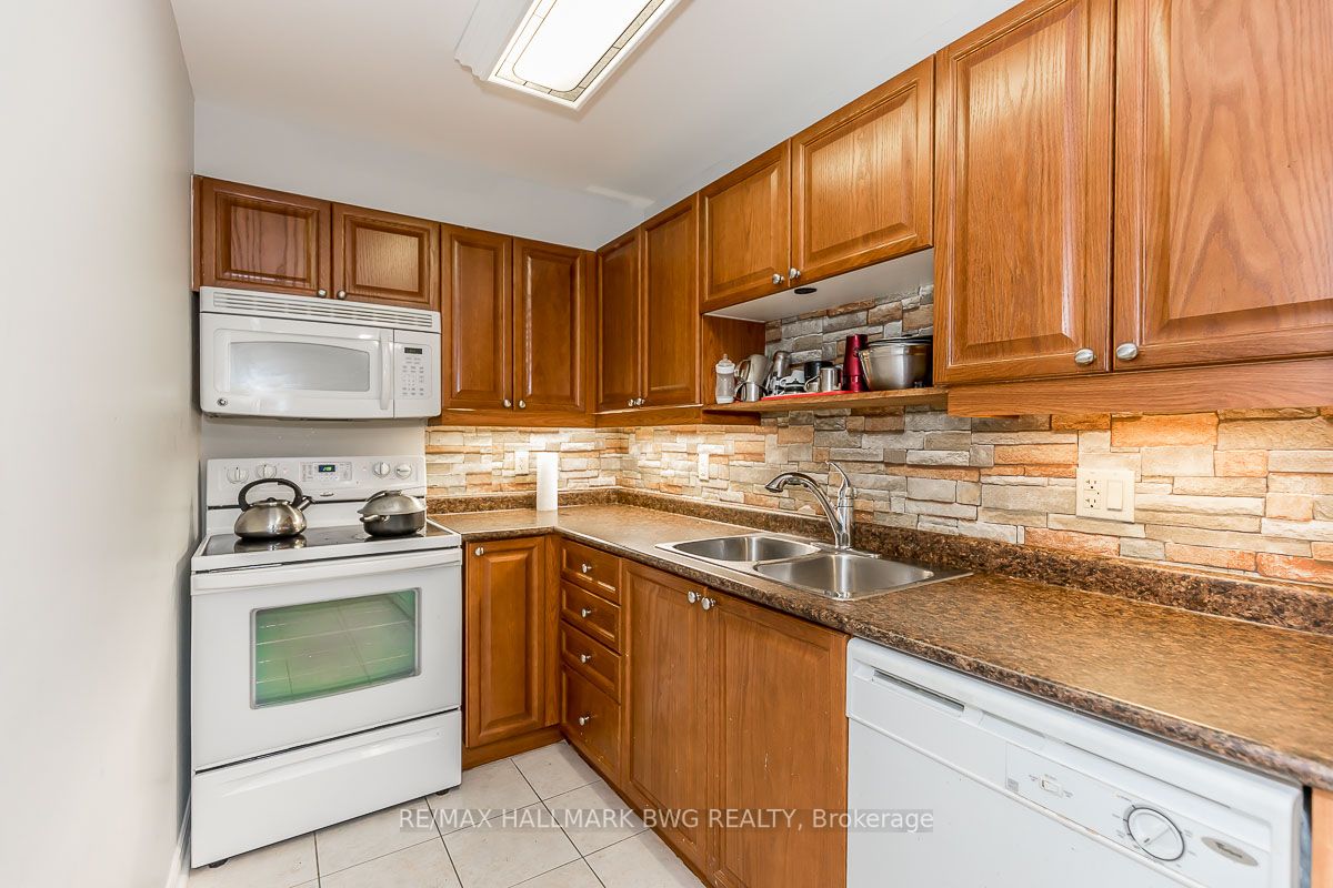 500 Mapleview Dr W, #205