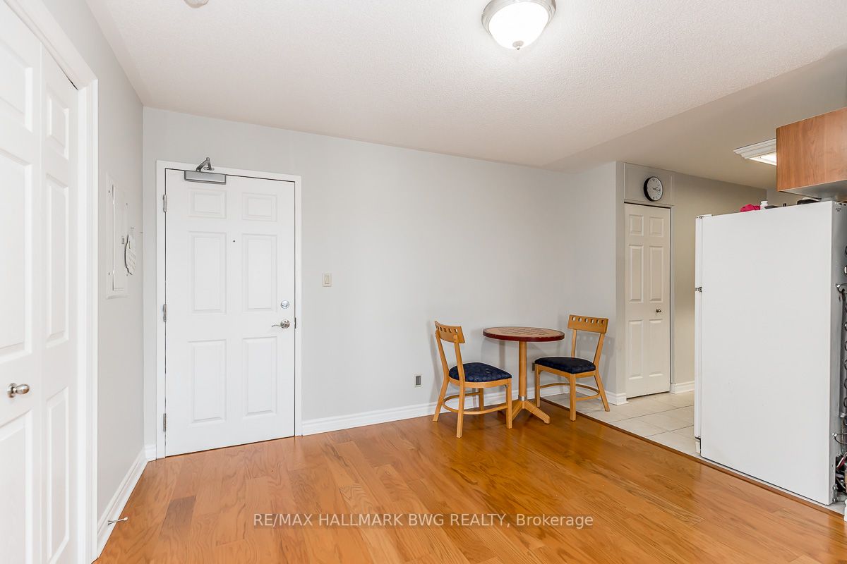 500 Mapleview Dr W, #205