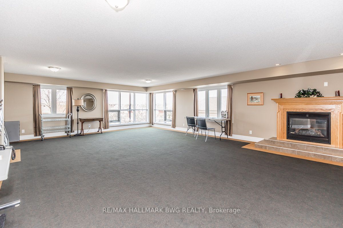 500 Mapleview Dr W, #205