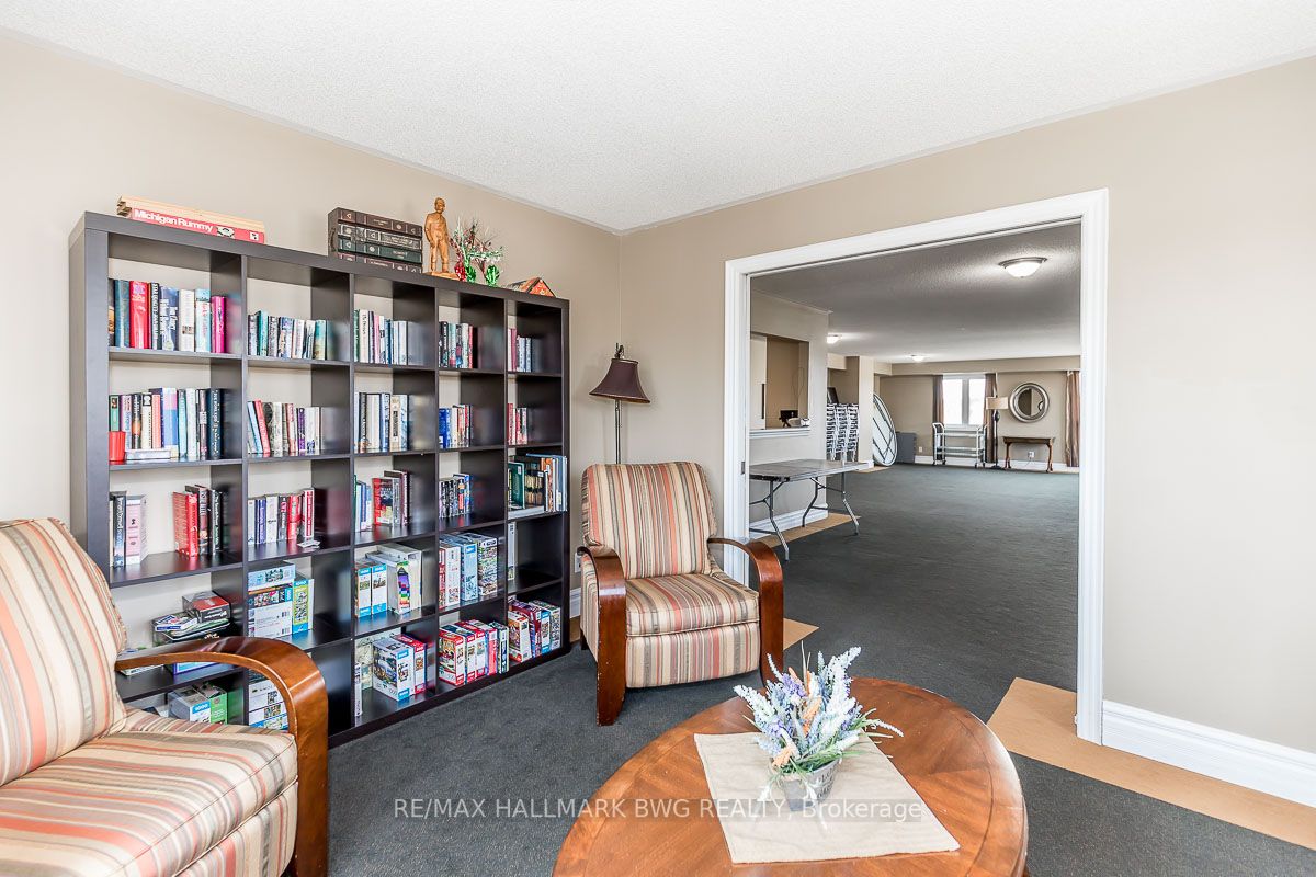 500 Mapleview Dr W, #205