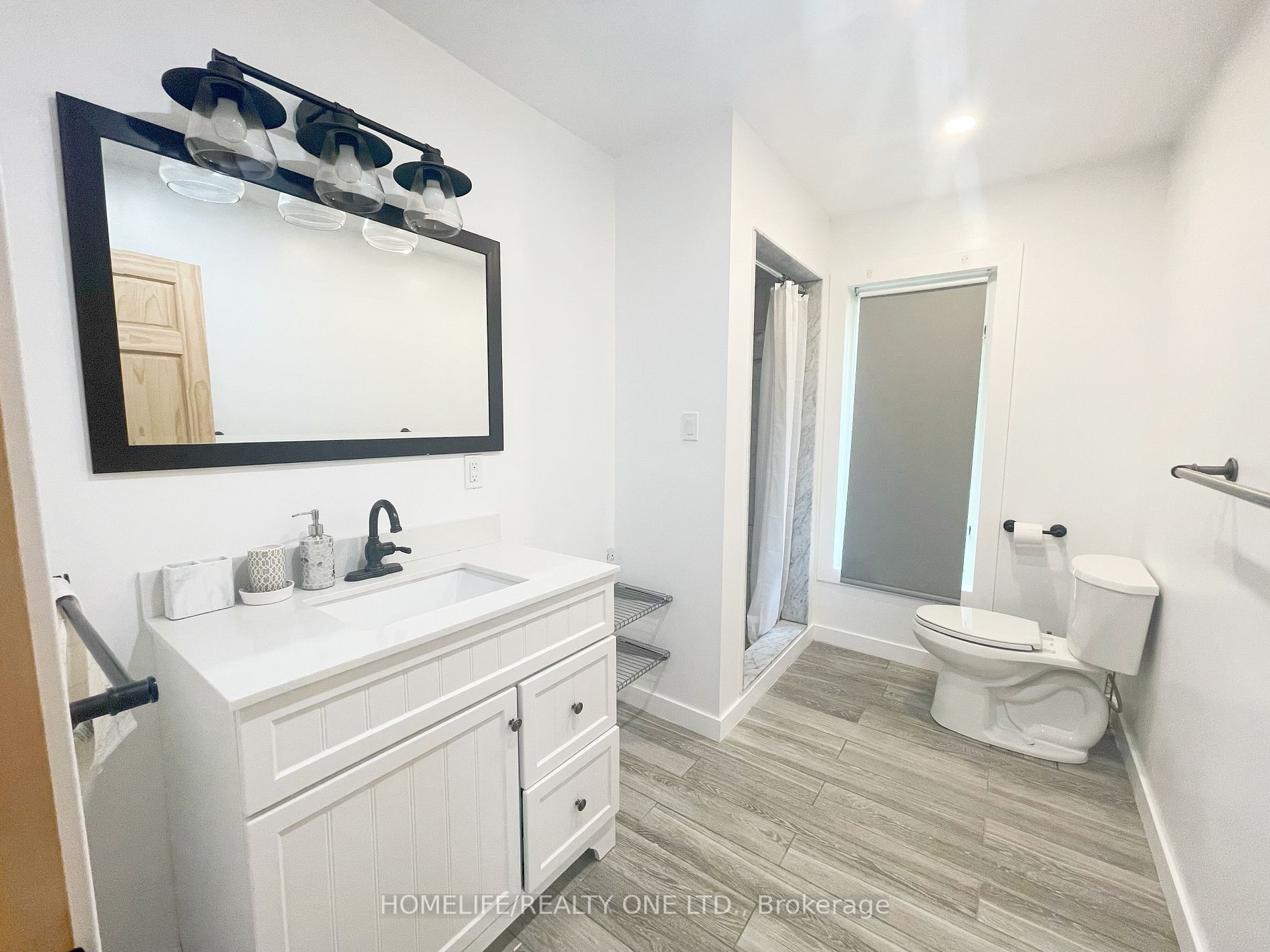 4055 Glen Cedar Dr