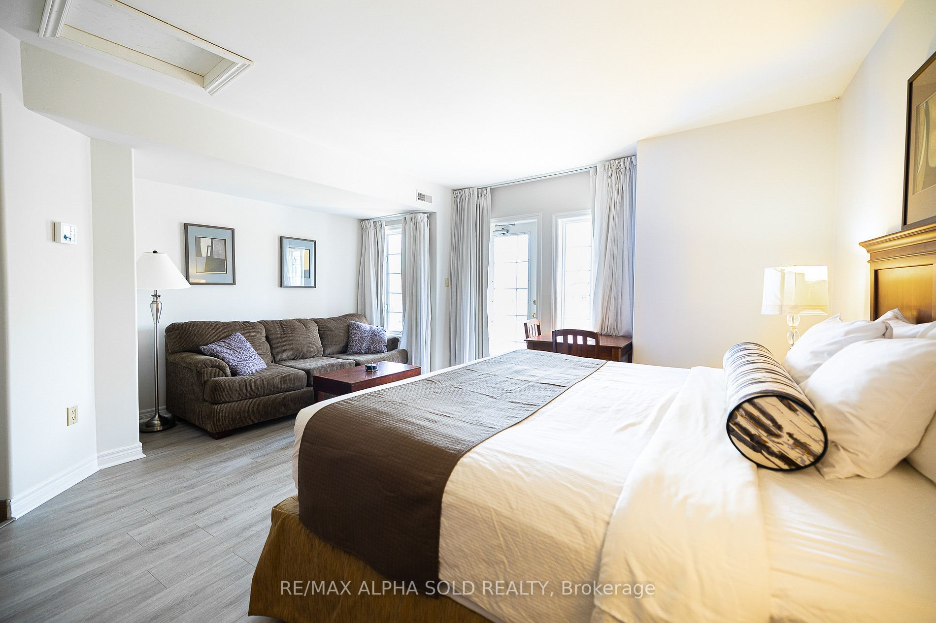 90 Highland Drive, #2266/67