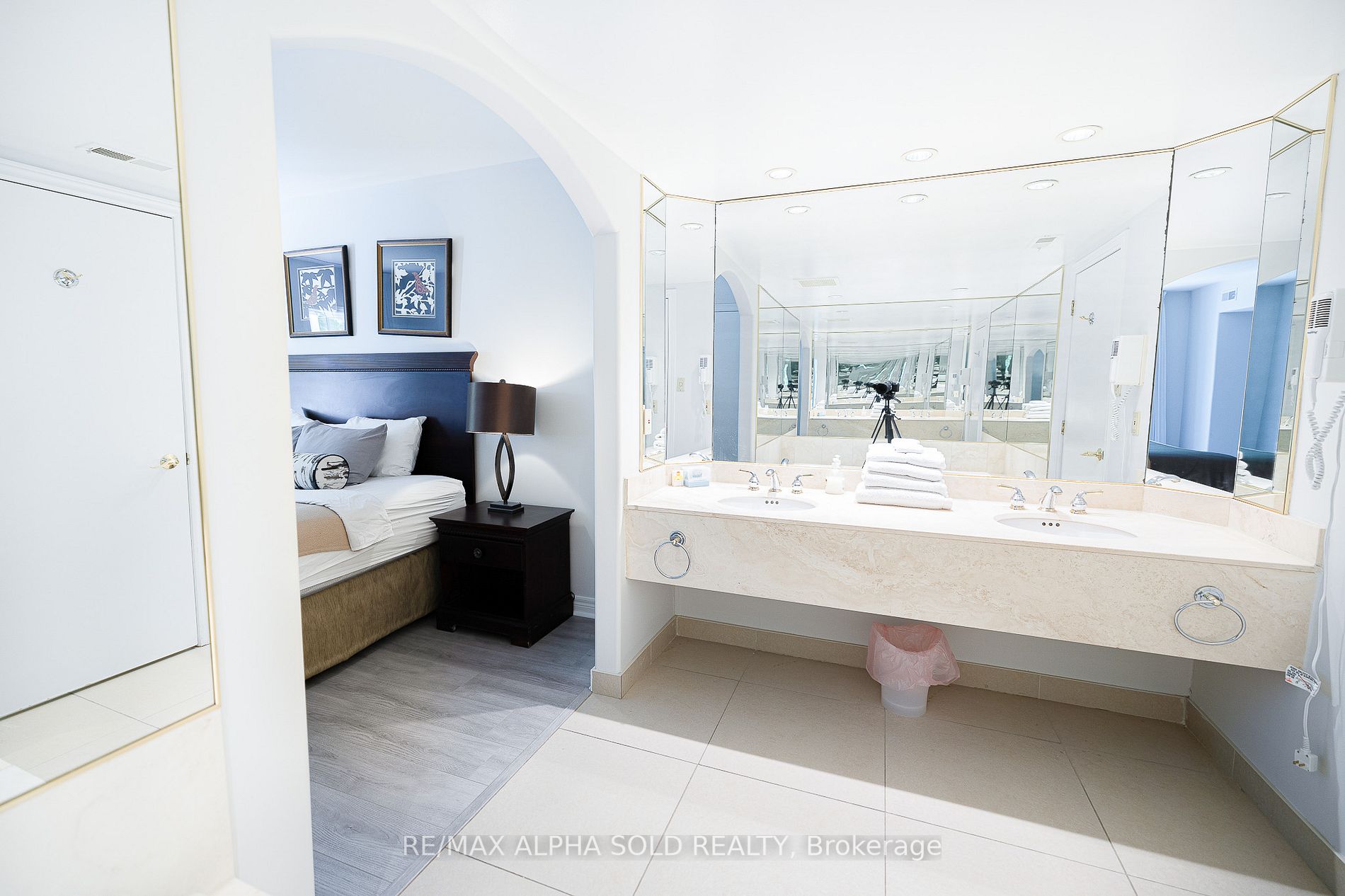 90 Highland Drive, #2266/67