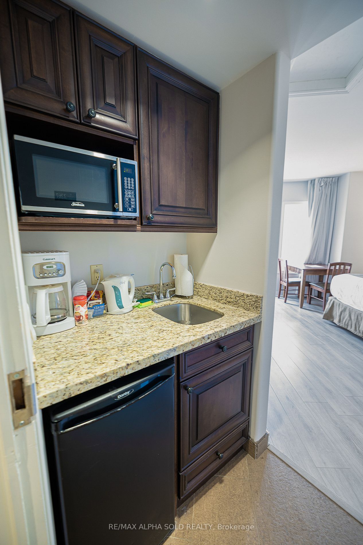 90 Highland Drive, #2266/67