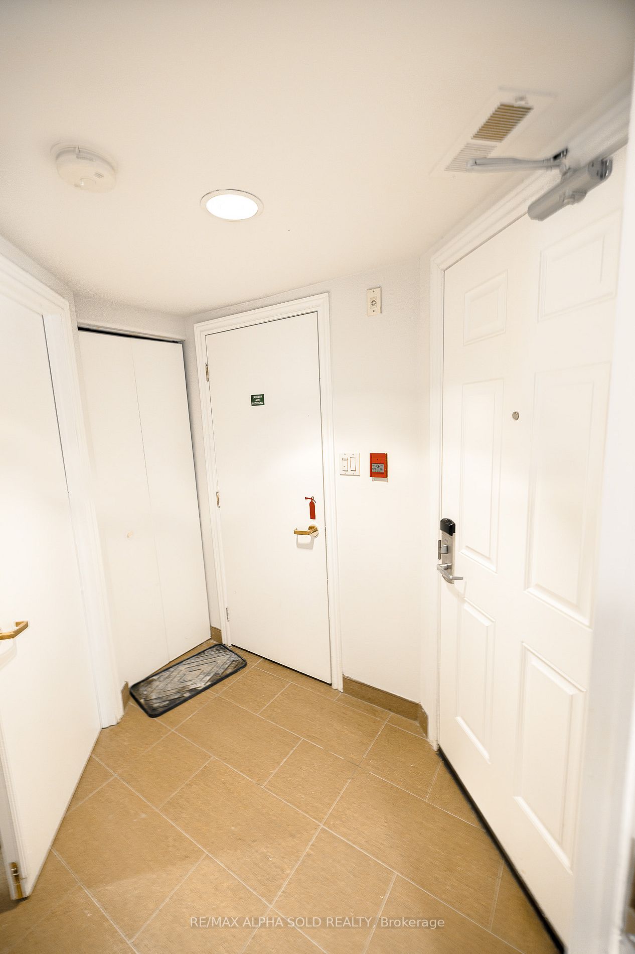 90 Highland Drive, #2266/67