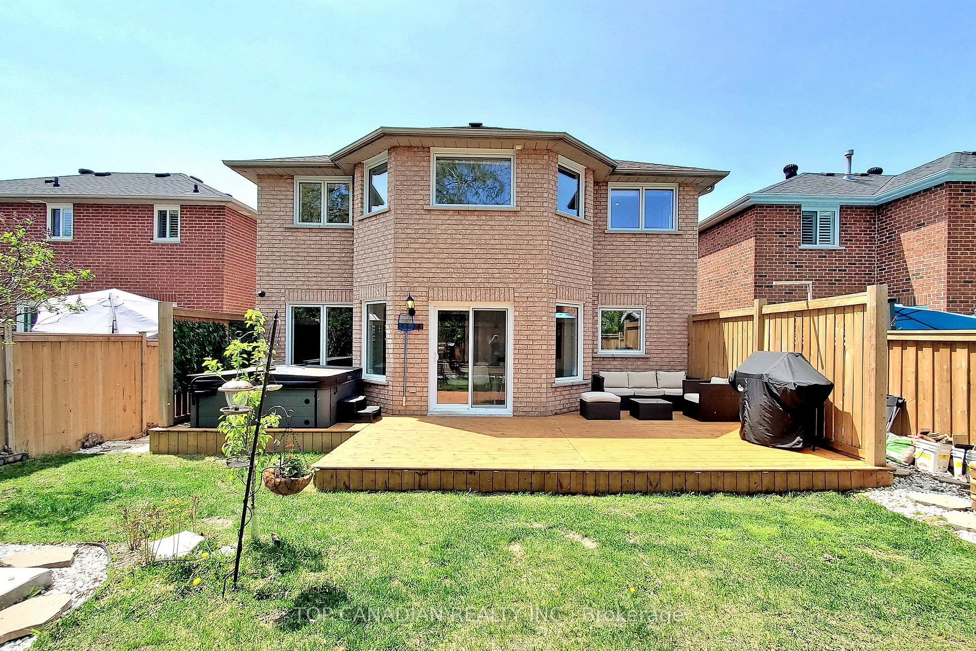 60 Taylor Dr